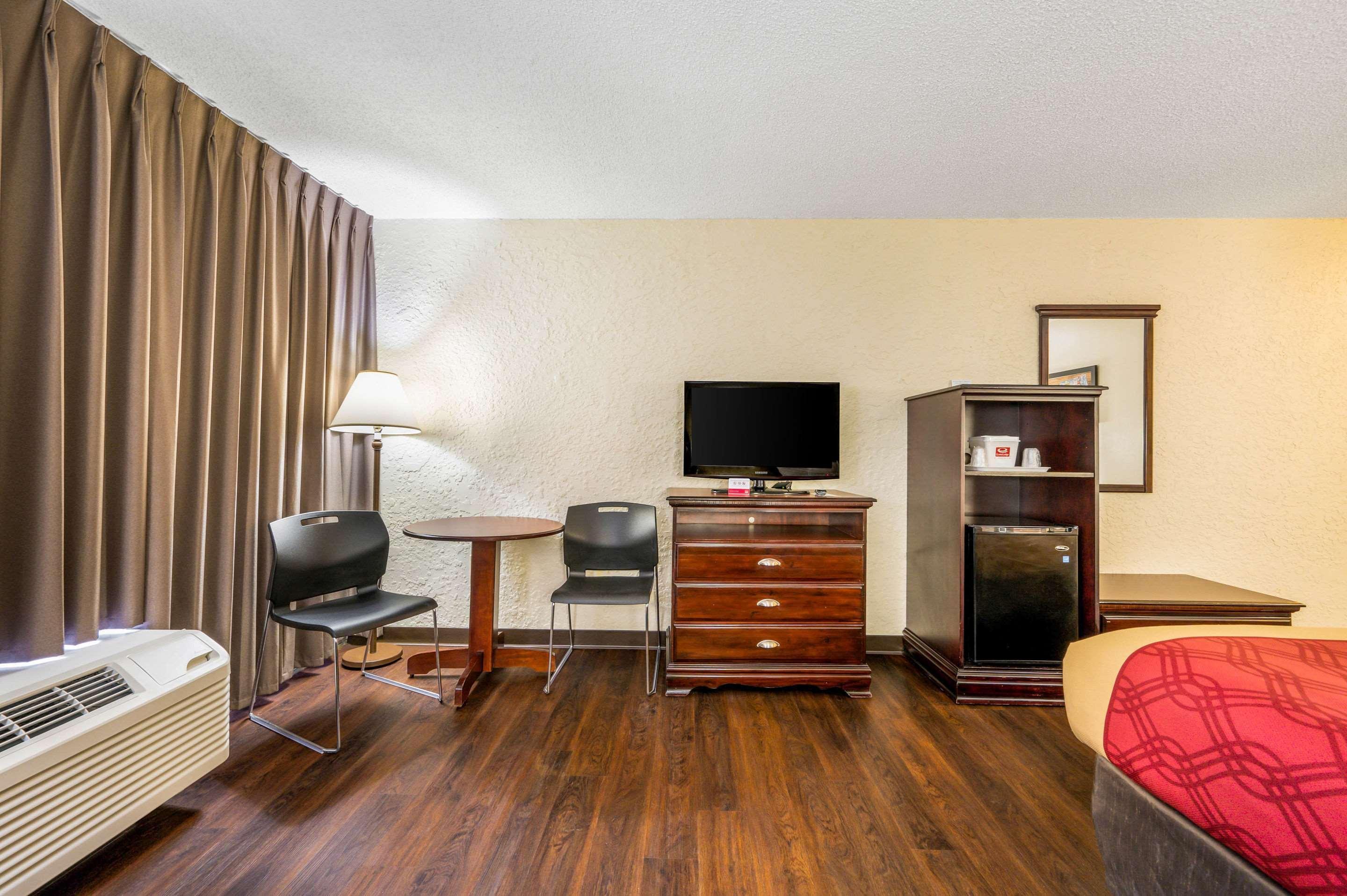 Econo Lodge Corinth Εξωτερικό φωτογραφία