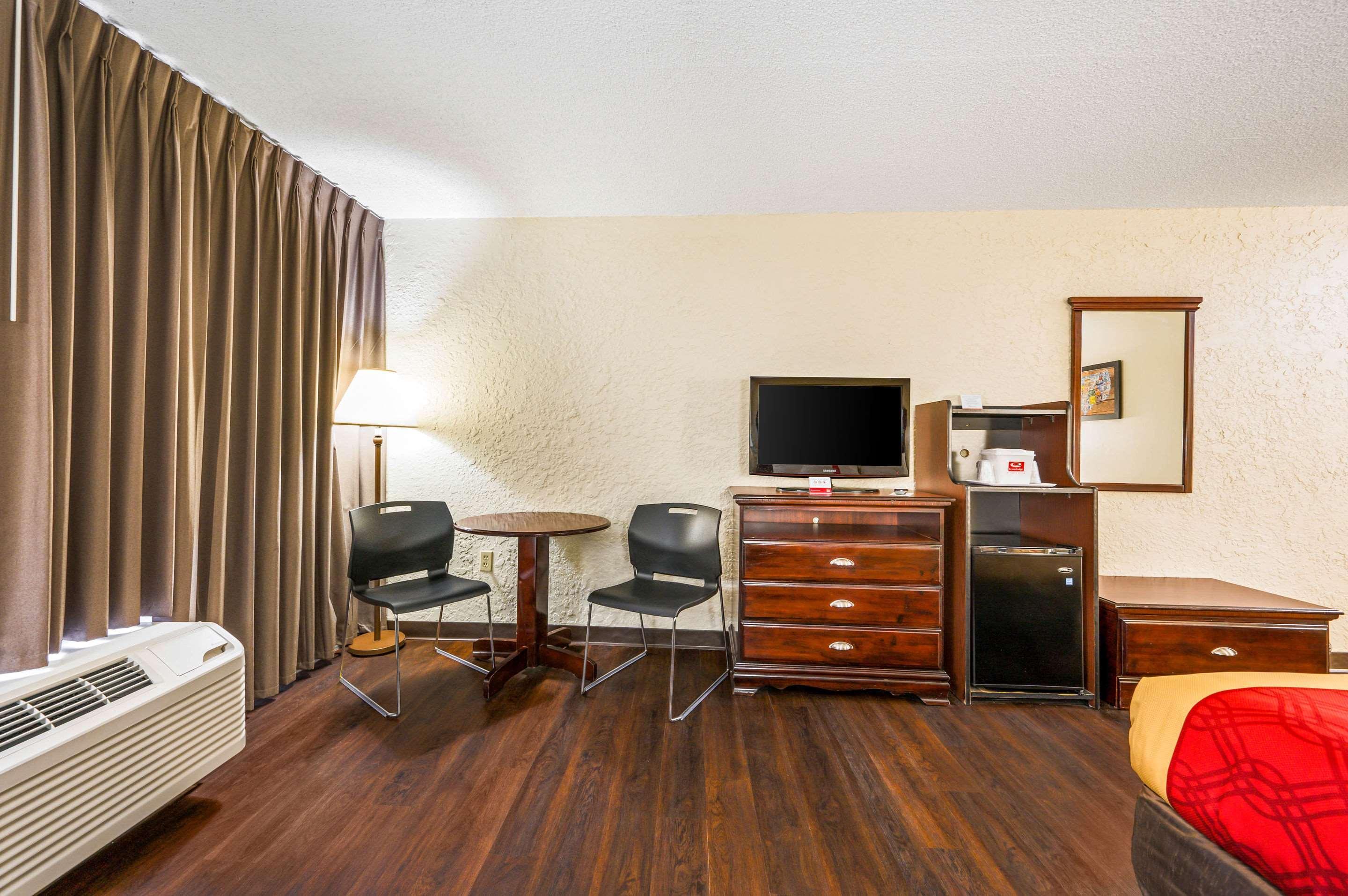 Econo Lodge Corinth Εξωτερικό φωτογραφία