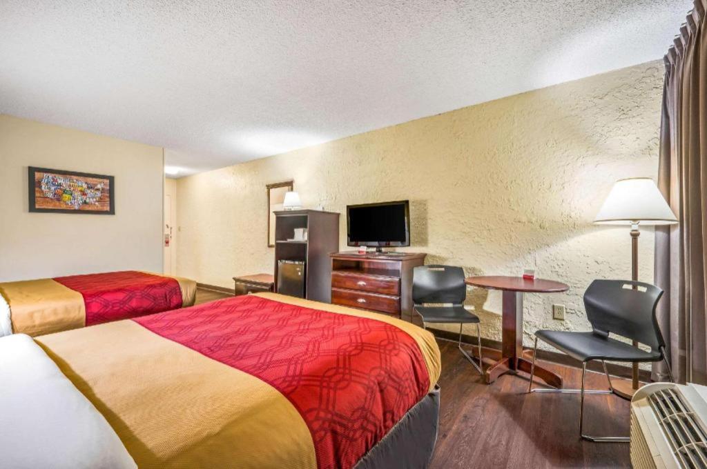 Econo Lodge Corinth Εξωτερικό φωτογραφία