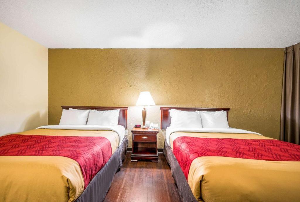 Econo Lodge Corinth Εξωτερικό φωτογραφία